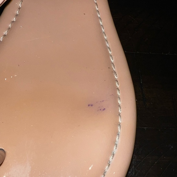 Tory Burch Bryce Patent Leather Flat Thong Sandal - Picture 10 of 14